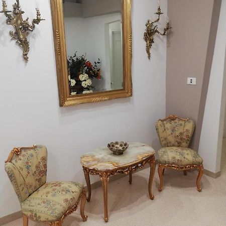 Ostuni Crispi House Hotel Luaran gambar