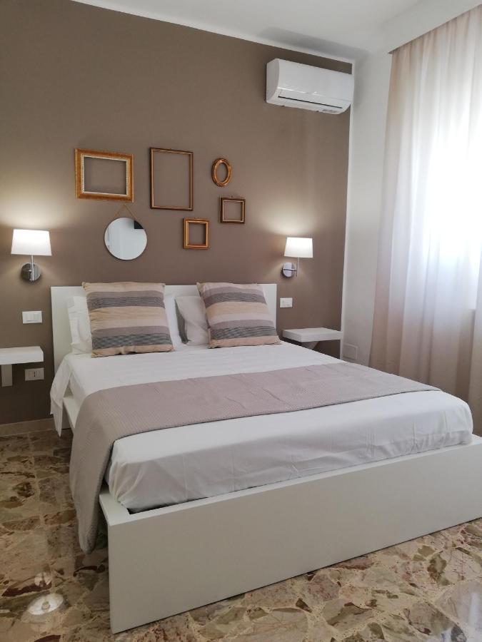 Ostuni Crispi House Hotel Luaran gambar