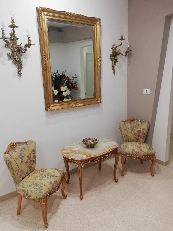 Ostuni Crispi House Hotel Luaran gambar